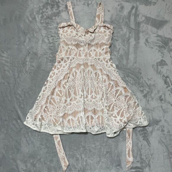 ValleyGirl Dress Small Cream Knee Length Bow Tie Strap Gown Nylon Stretch NEW - Picture 1 of 5
